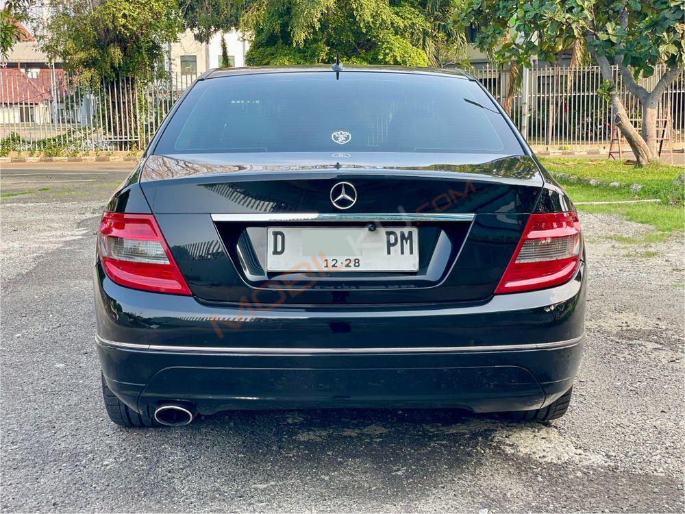 Mobil Mercedes-Benz C-Class 2008