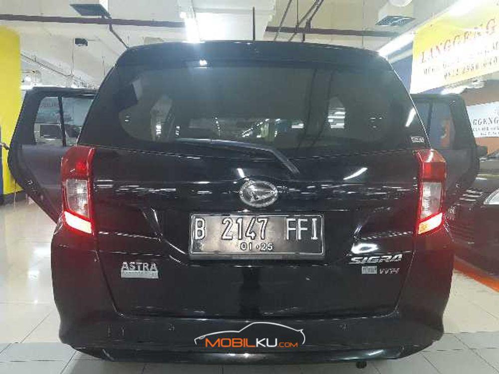 Mobil Daihatsu Sigra 2018