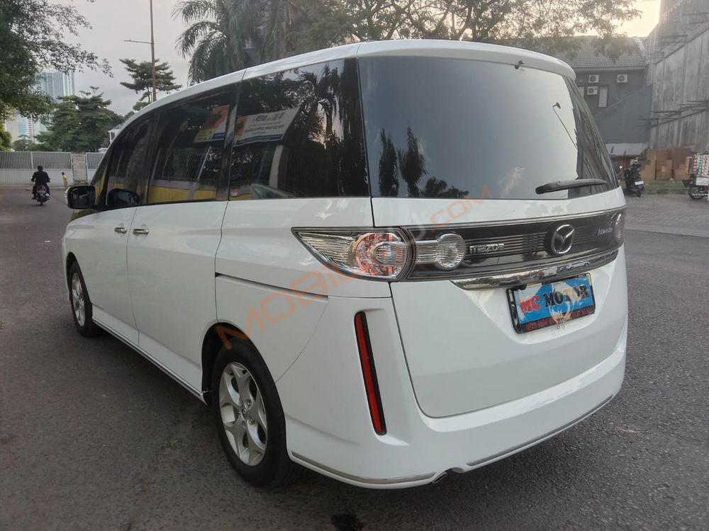 Mobil Mazda Biante 2012