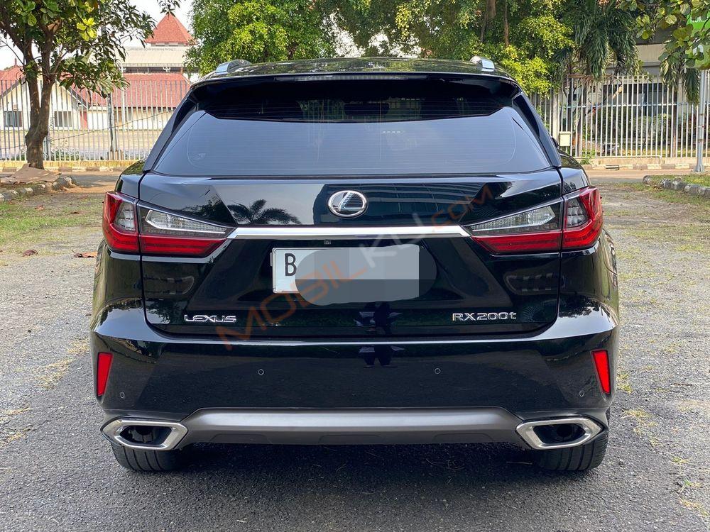 Mobil Lexus RX 2017