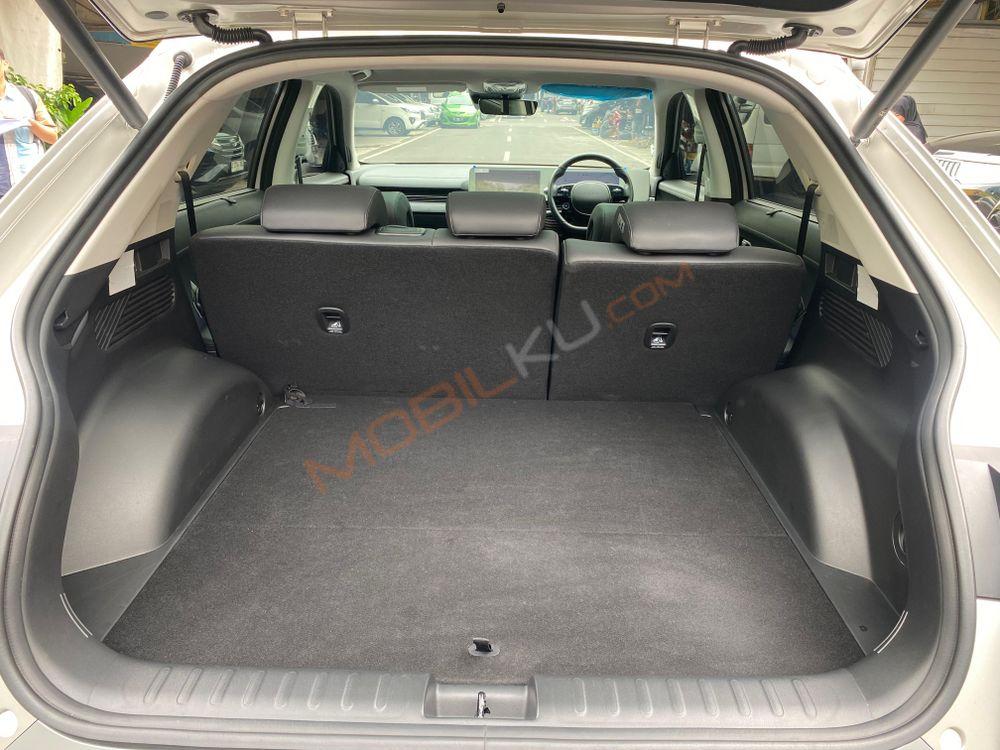 Mobil Hyundai Ioniq Electric 2023