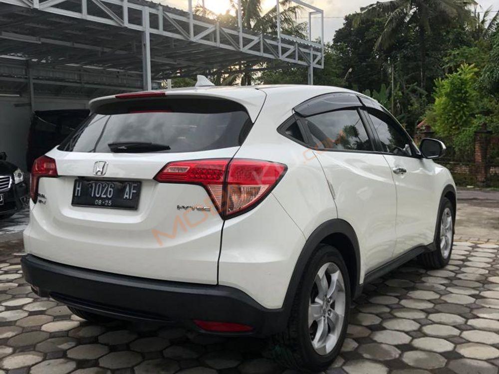 Mobil Honda HR-V 2015