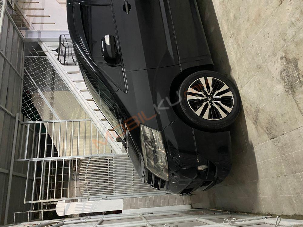 Mobil Toyota Alphard 2007