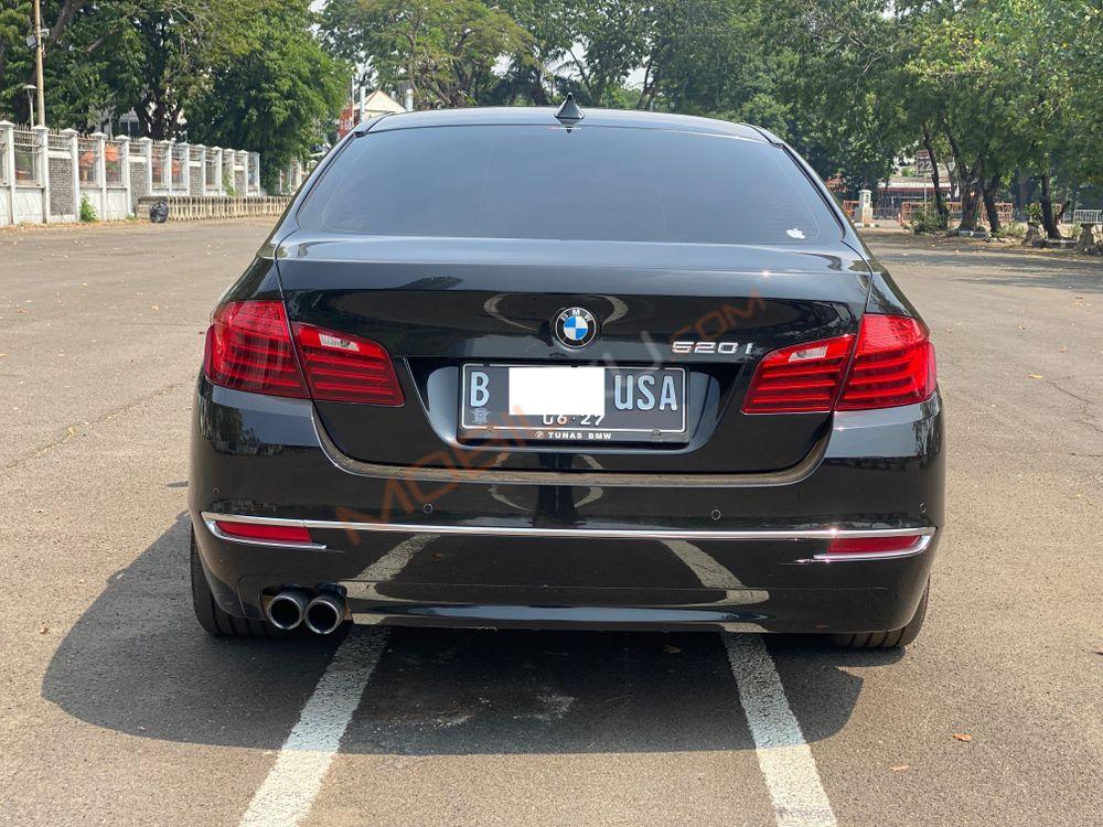 Mobil BMW 5 Series 2016