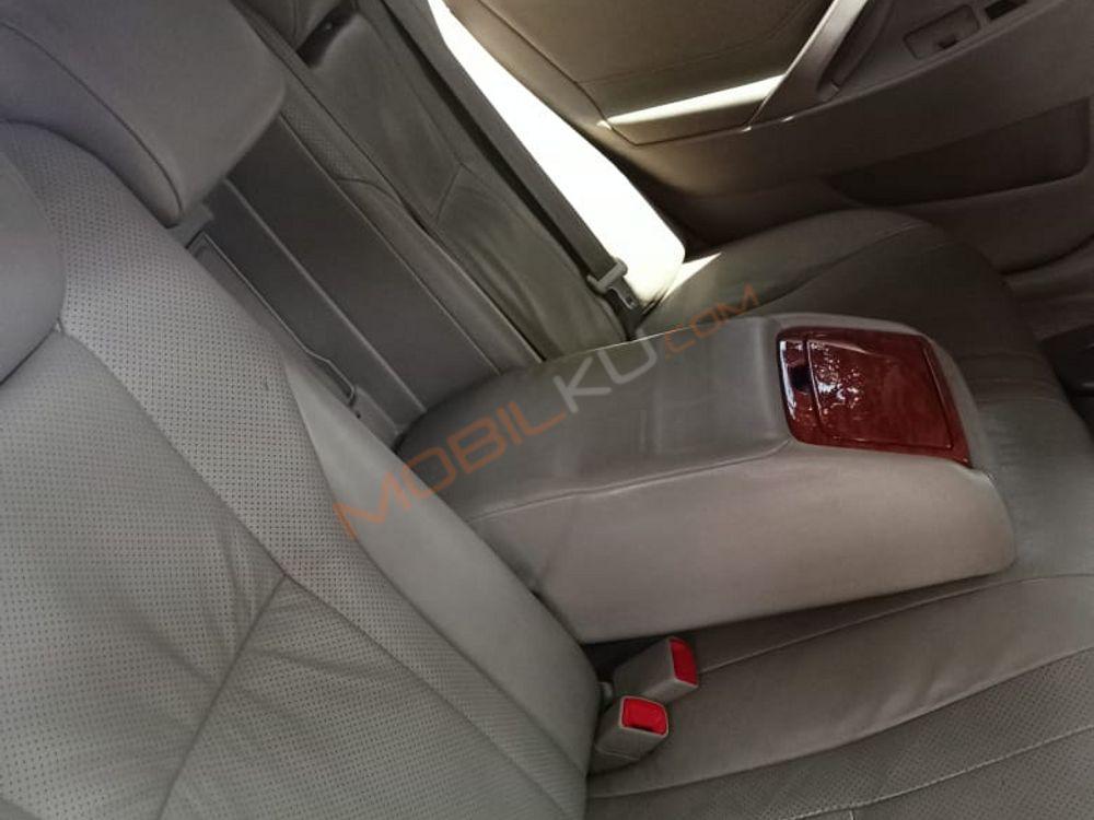 Mobil Toyota Camry 2007