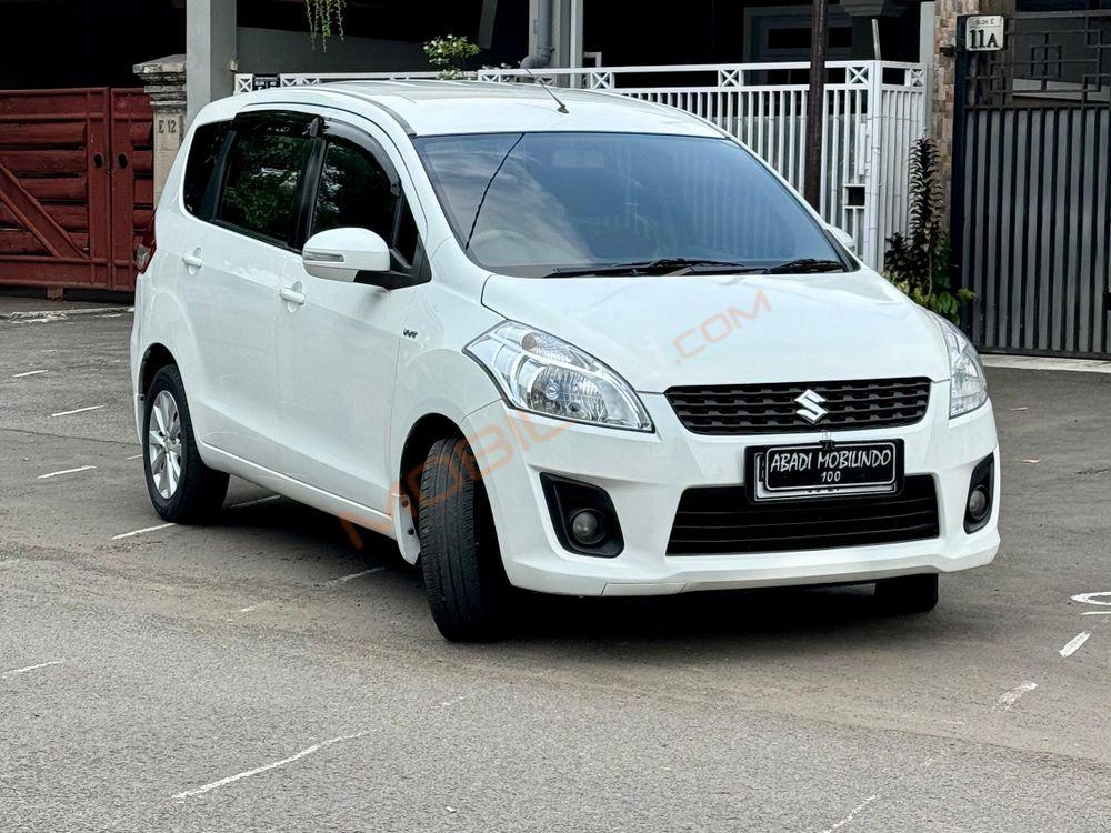 Mobil Suzuki Ertiga 2012