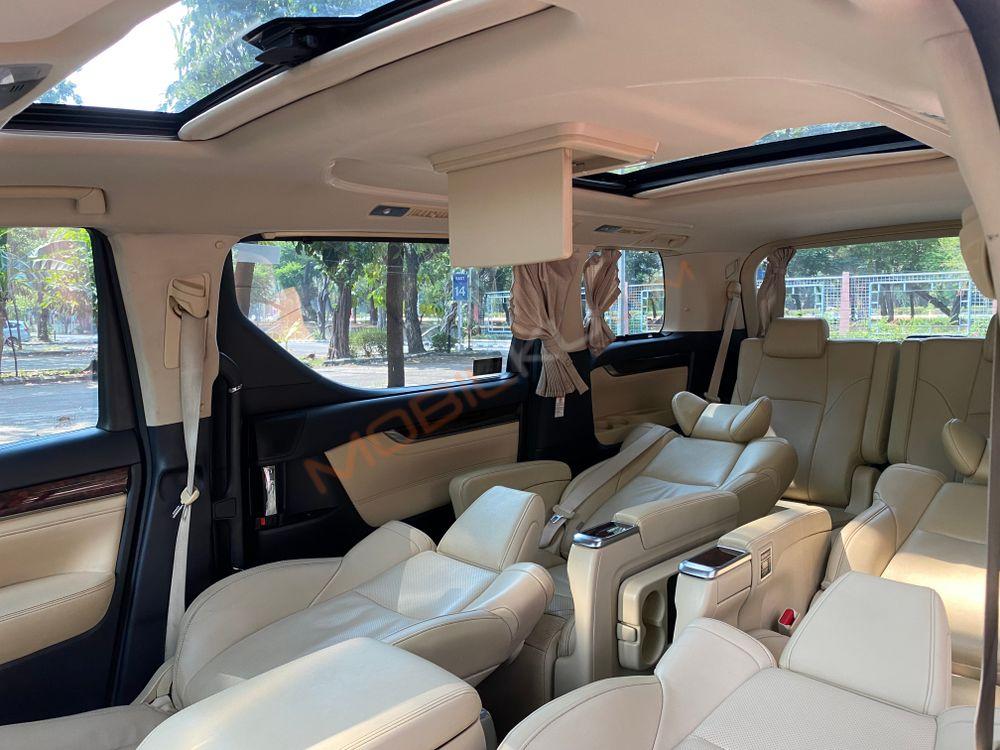 Mobil Toyota Alphard 2018