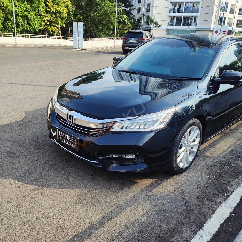 Mobil Honda Accord 2017