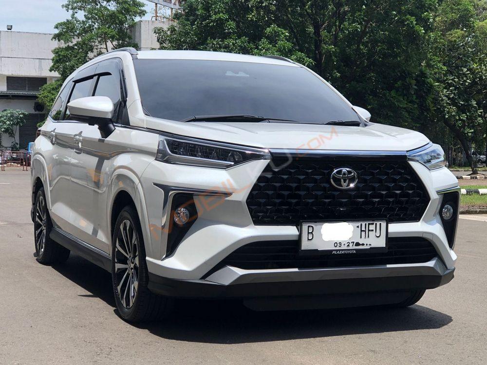 Mobil Toyota Veloz 2022