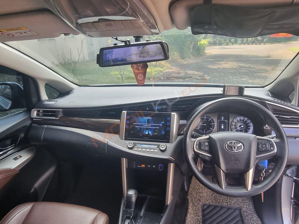 Mobil Toyota Kijang Innova 2019