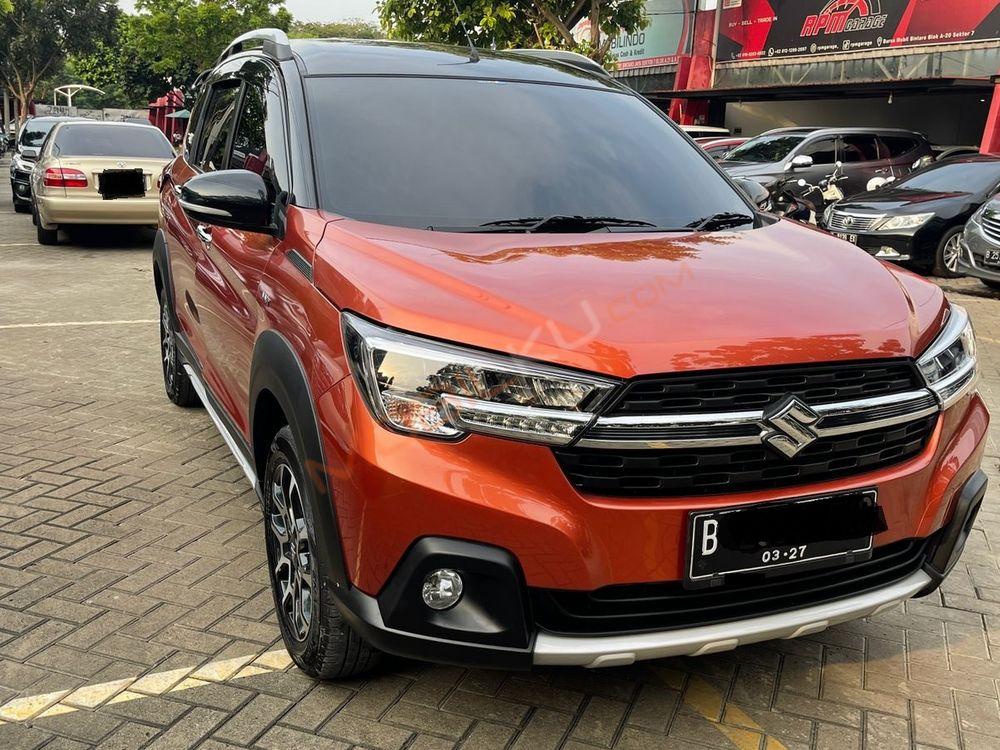 Mobil Suzuki XL7 2022