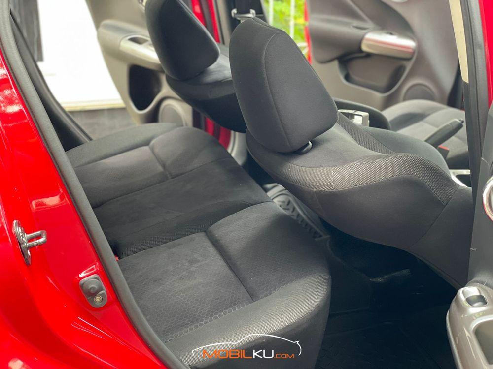 Mobil Nissan Juke 2015