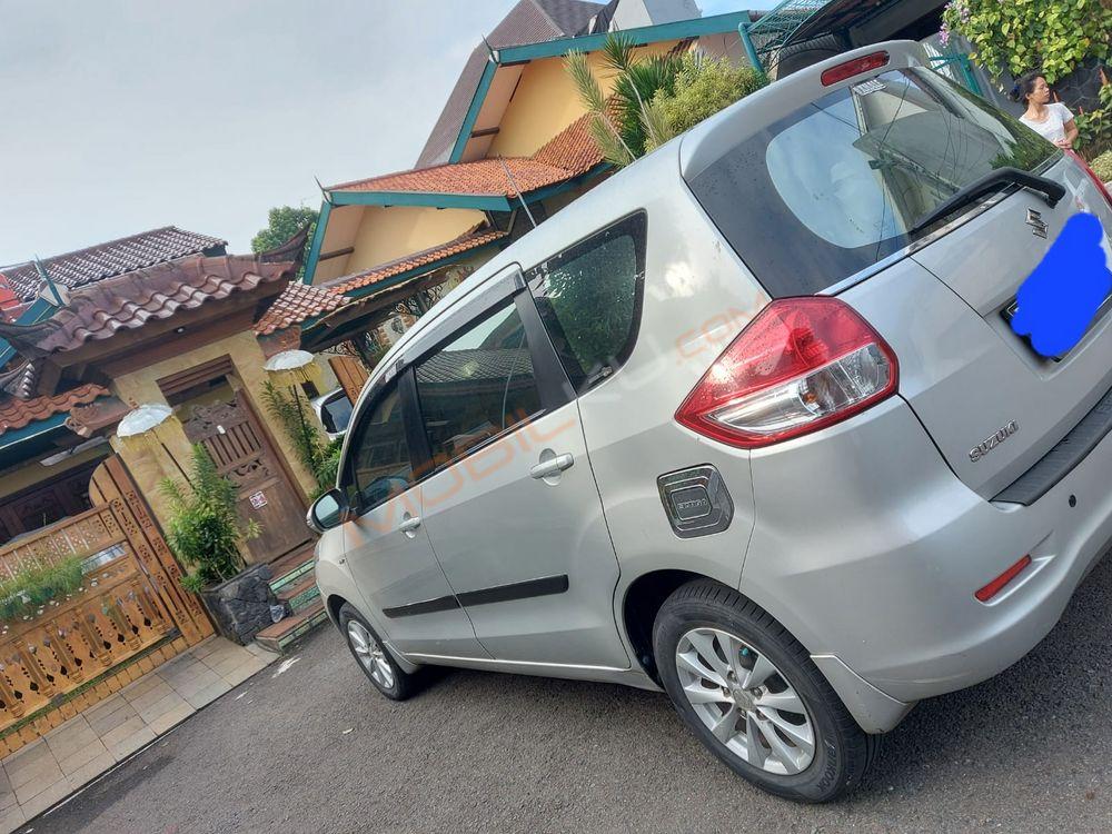 Mobil Suzuki Ertiga 2014