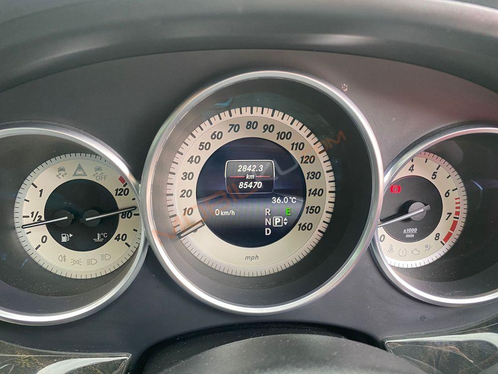 Mobil Mercedes-Benz CLS 2013