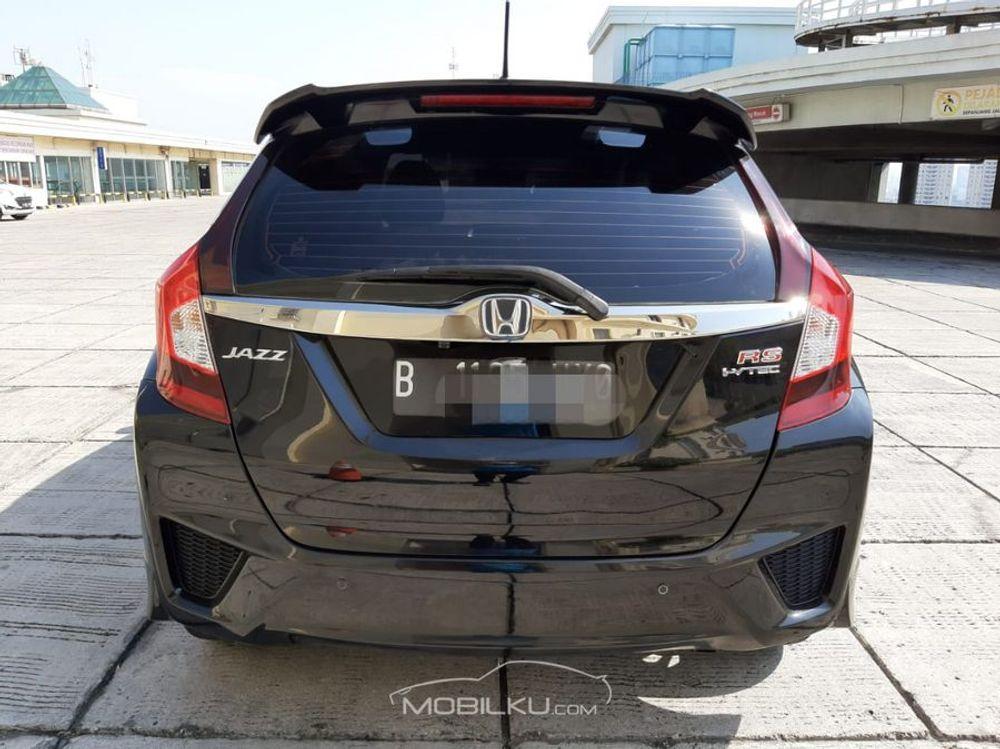 Mobil Honda Jazz 2015