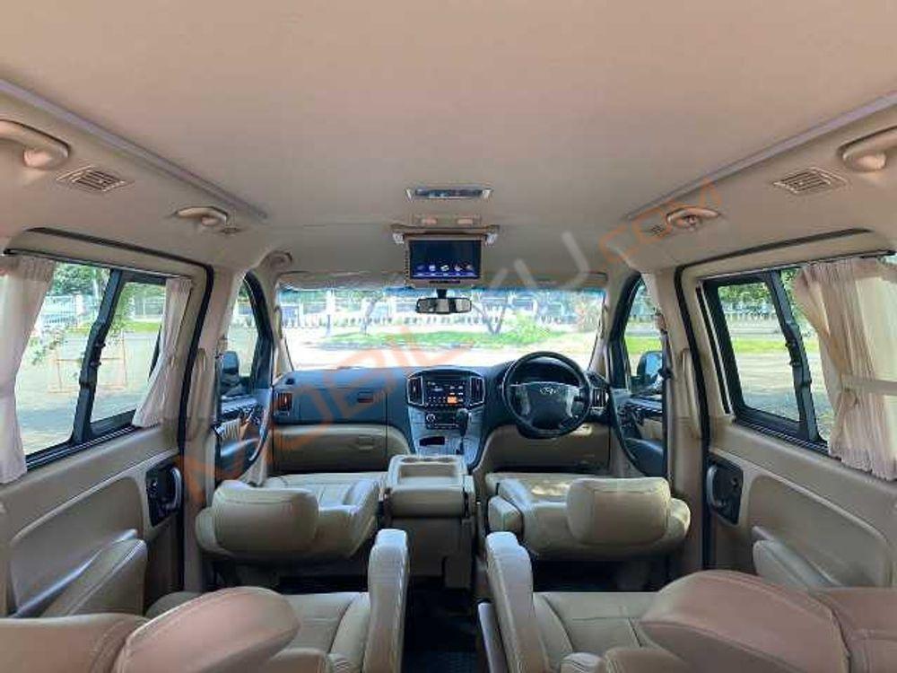 Mobil Hyundai H-1 2017