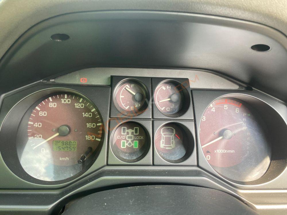 Mobil Mitsubishi Pajero 2001