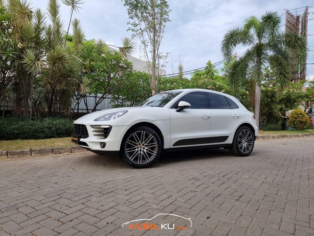 Mobil Porsche Macan 2014