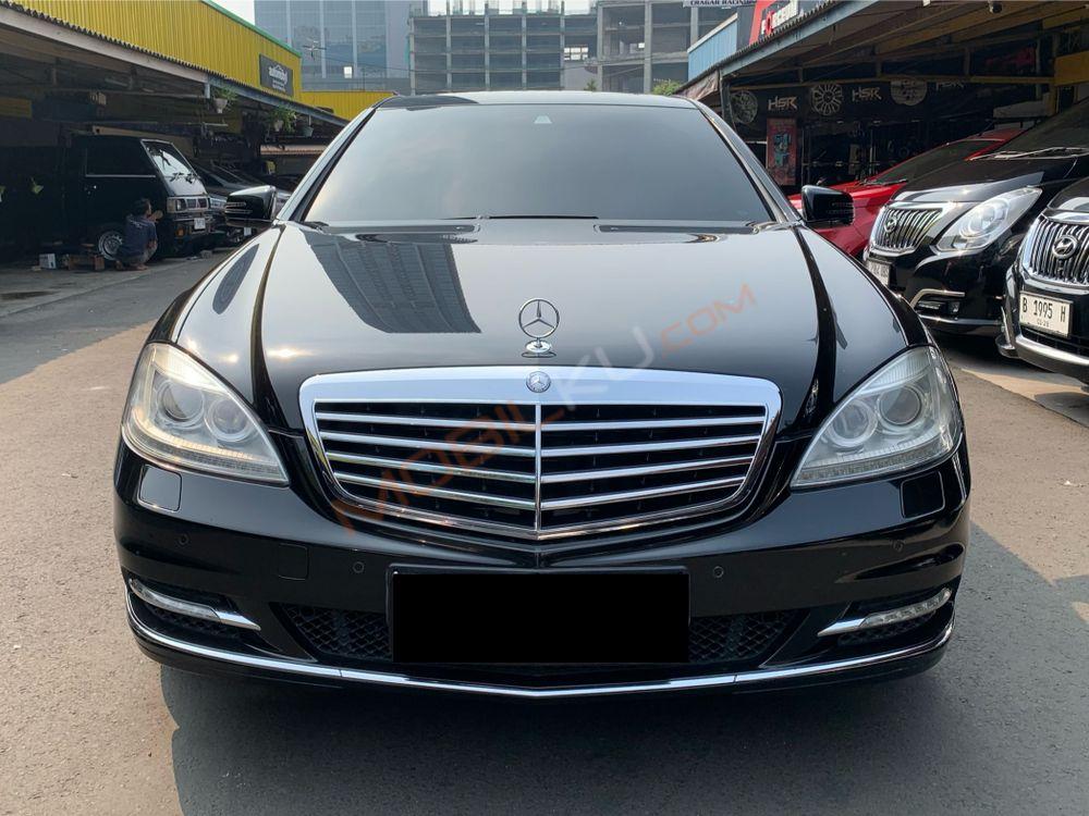 Mobil Mercedes-Benz S-Class 2011