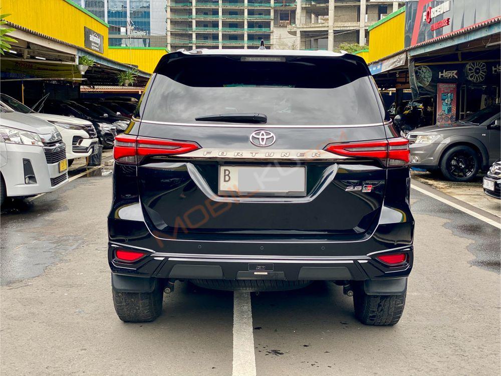 Mobil Toyota Fortuner 2022