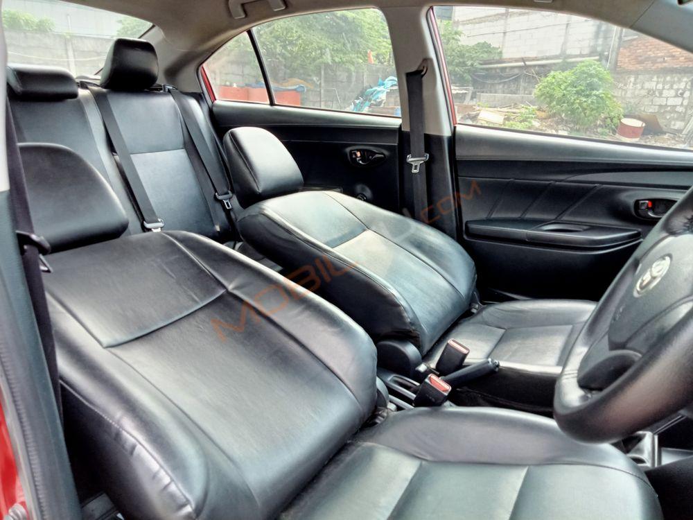 Mobil Toyota Limo 2014