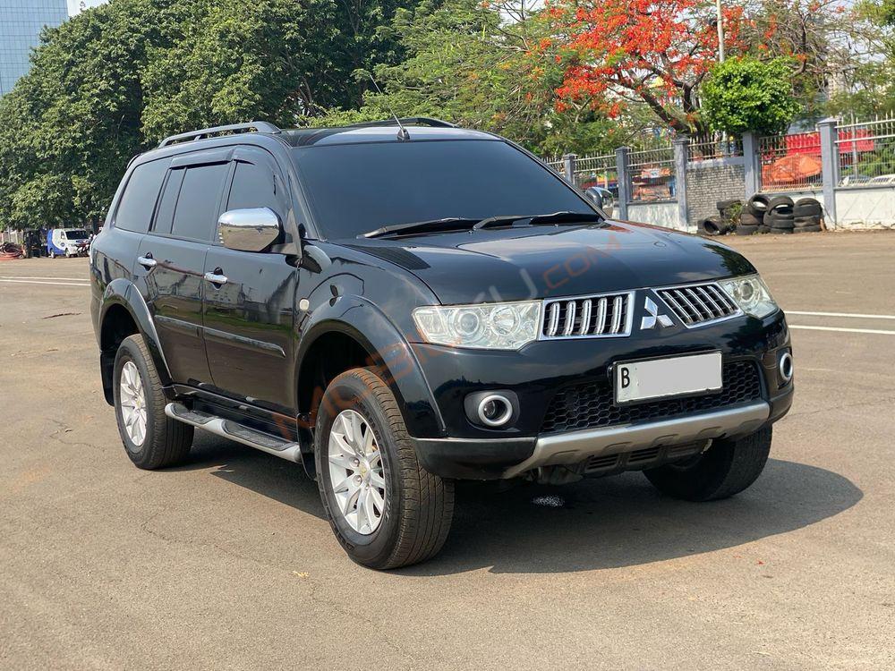 Mobil Mitsubishi Pajero 2010