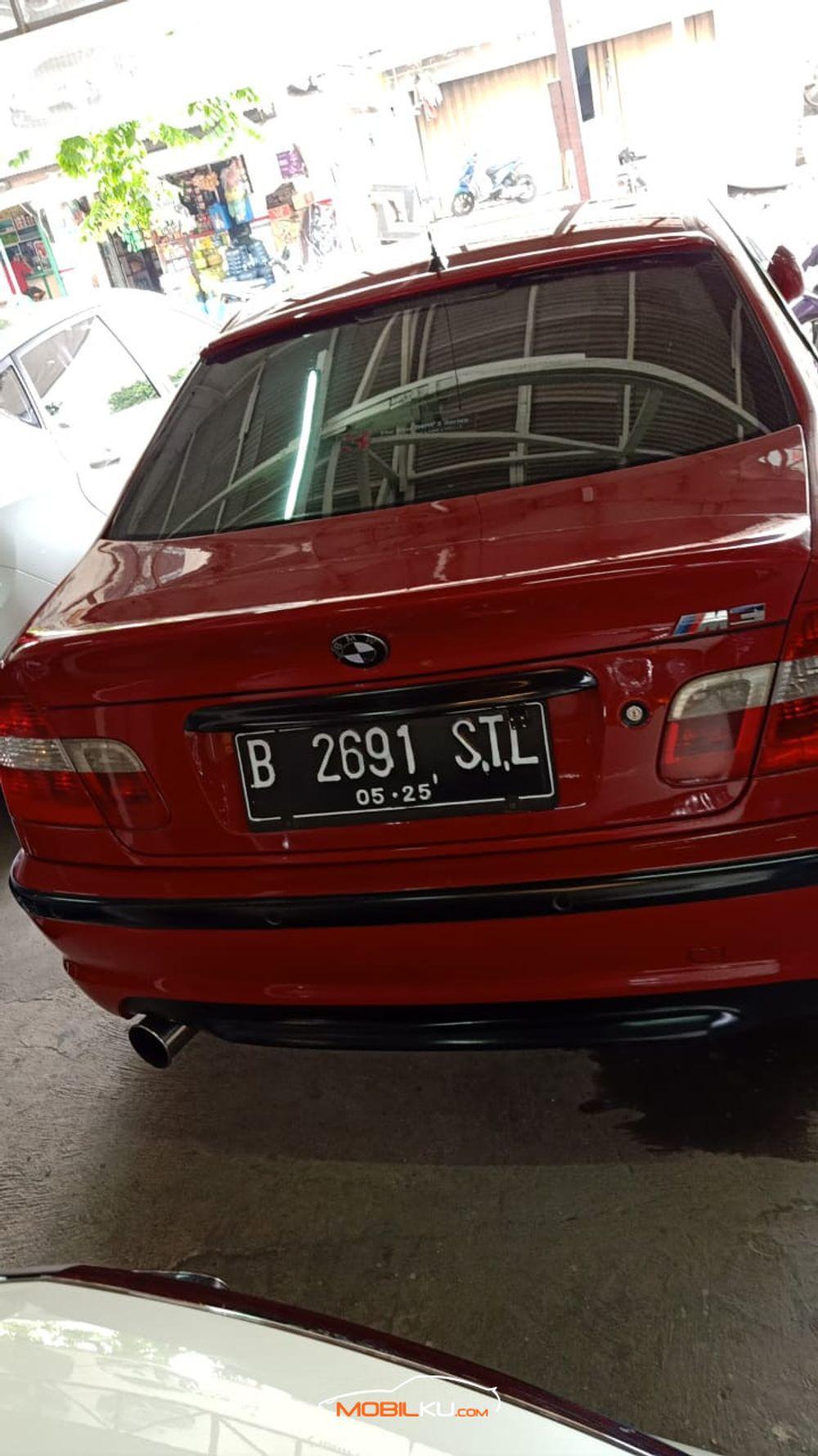 Mobil BMW 3 Series 2001