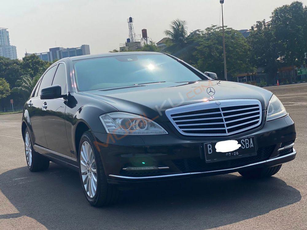 Mobil Mercedes-Benz S-Class 2011
