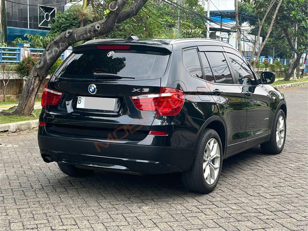 Mobil BMW X3 2012