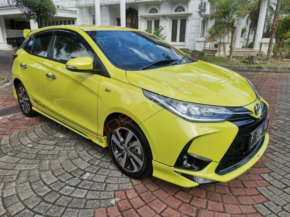 Mobil Toyota Yaris 2021