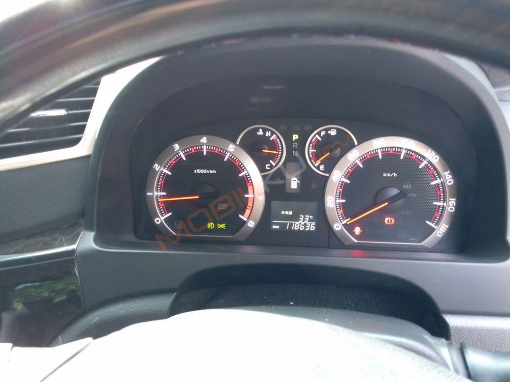 Mobil Toyota Vellfire 2015