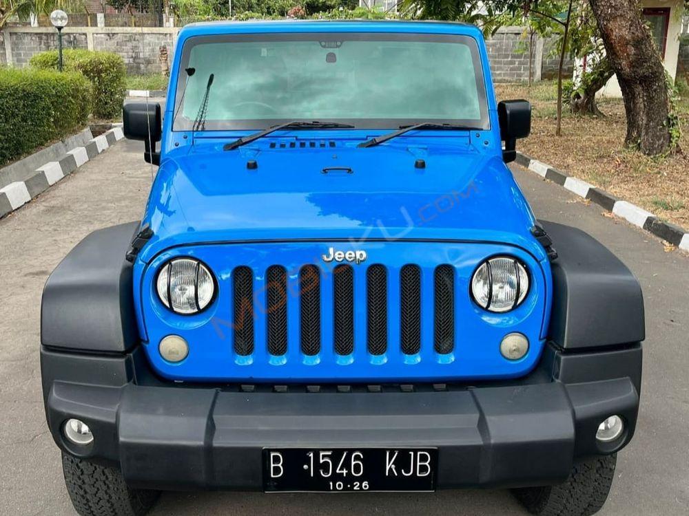 Mobil Jeep Wrangler 2011
