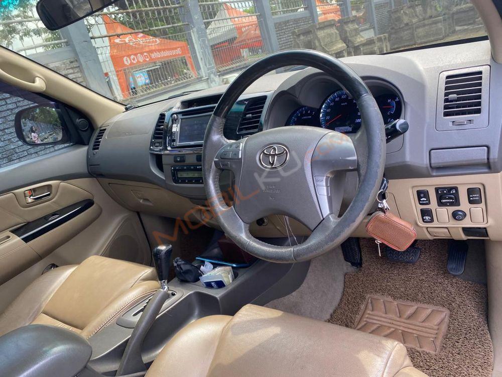 Mobil Toyota Fortuner 2013
