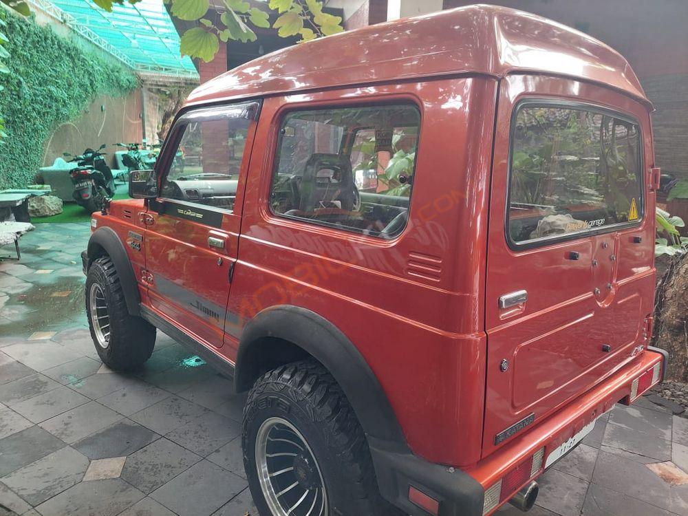 Mobil Suzuki Jimny 1995
