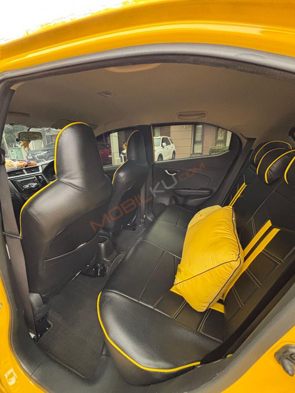 Mobil Honda Brio 2022