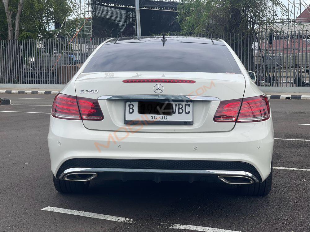 Mobil Mercedes-Benz E-Class 2013