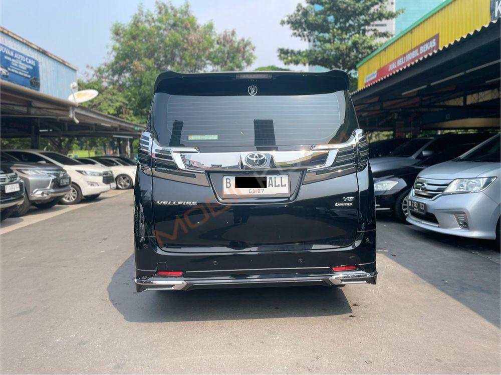 Mobil Toyota Vellfire 2016