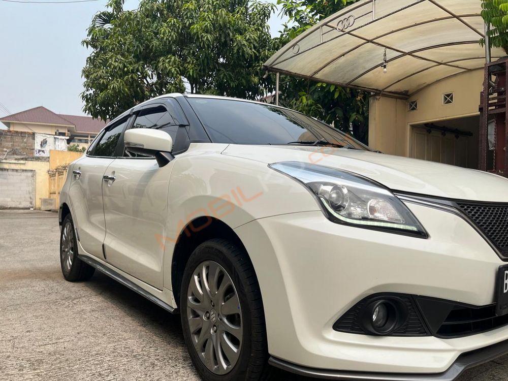 Mobil Suzuki Baleno 2019