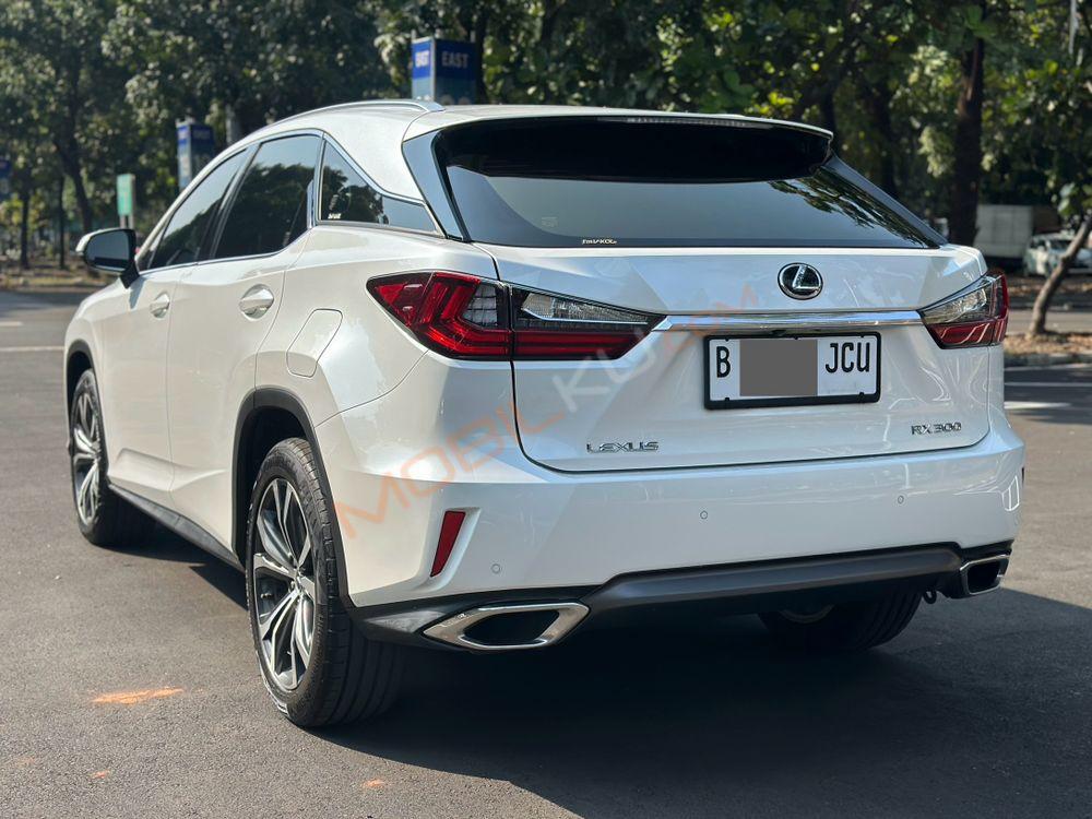 Mobil Lexus RX 2018