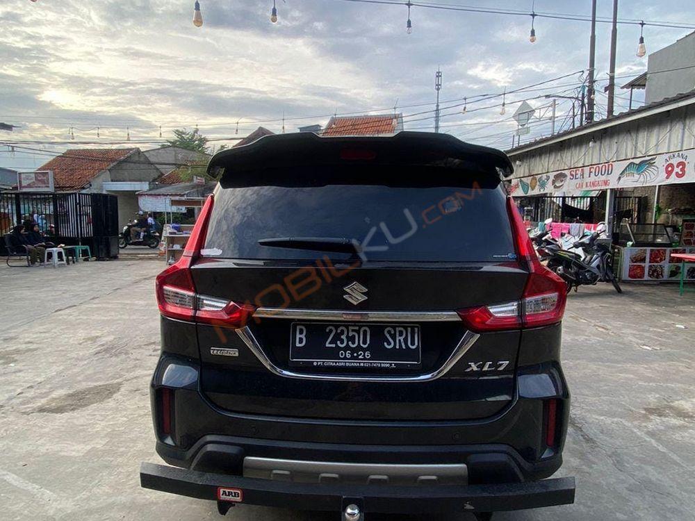 Mobil Suzuki XL7 2021