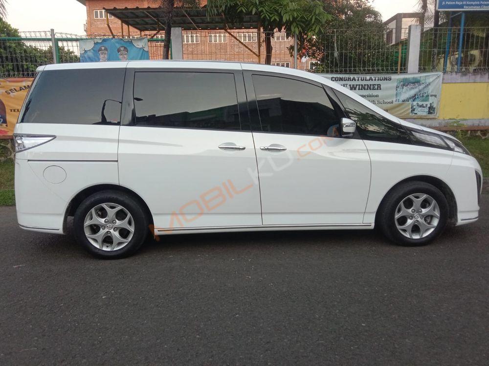 Mobil Mazda Biante 2012