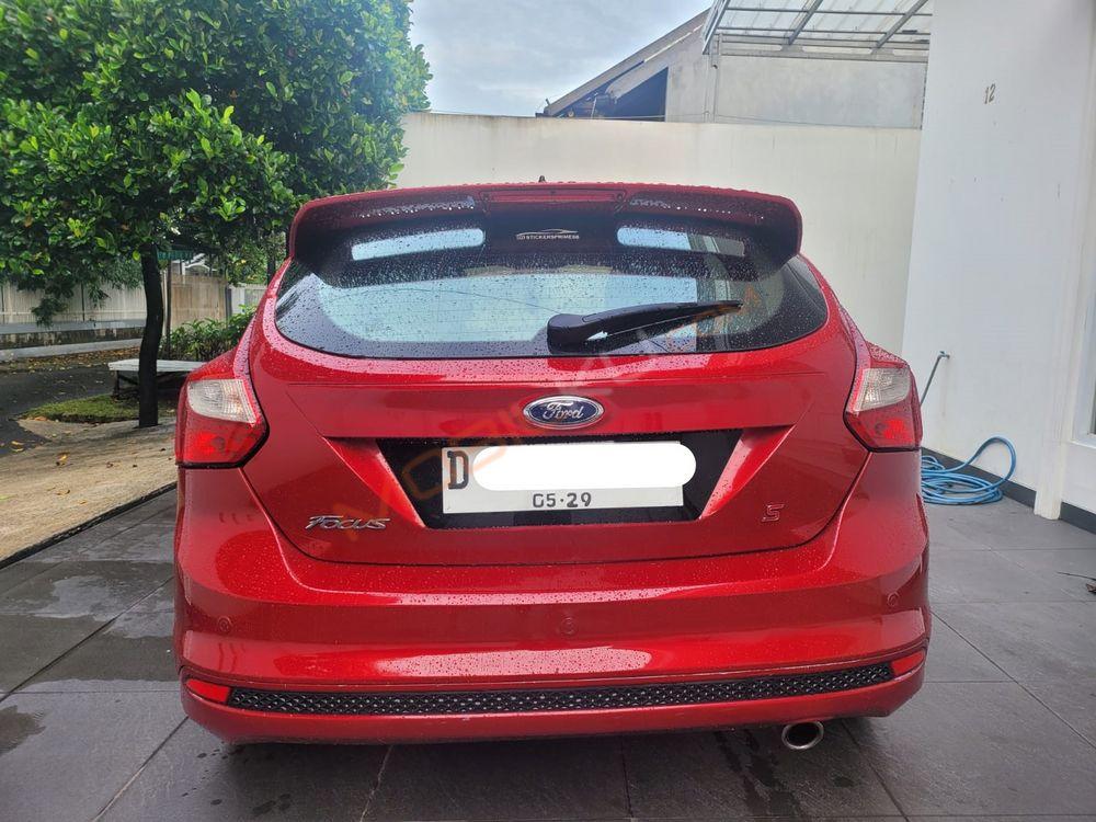 Mobil Ford Fiesta 2014
