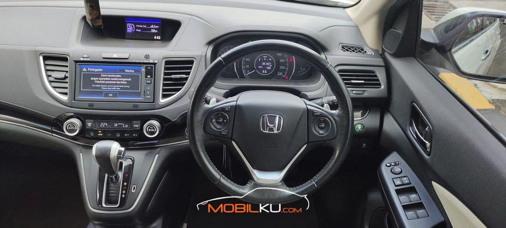 Mobil Honda CR-V 2016