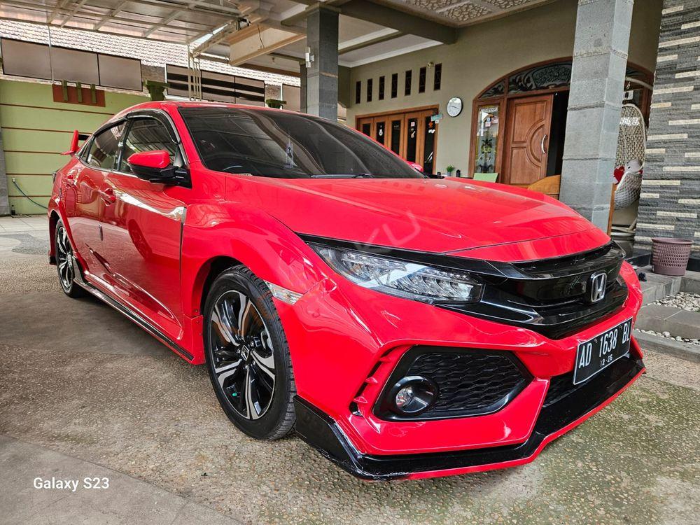 Mobil Honda Civic Hatchback 2018