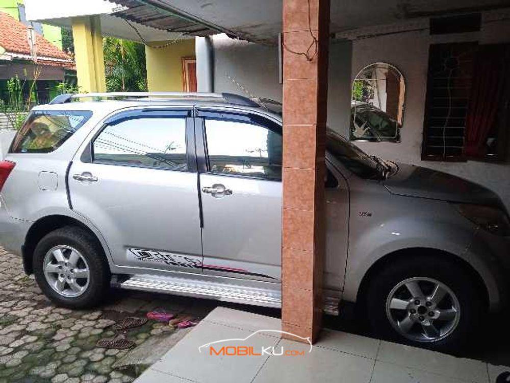 Mobil Daihatsu Terios 2008