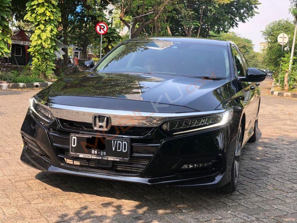 Mobil Honda Accord 2020