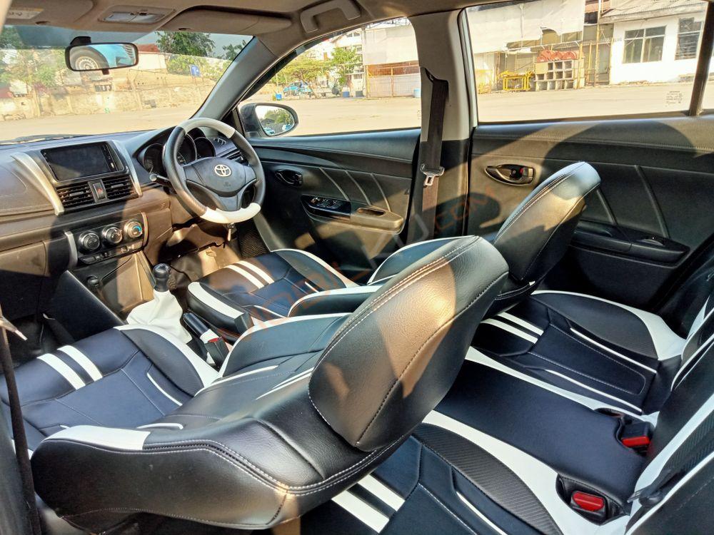 Mobil Toyota Limo 2015