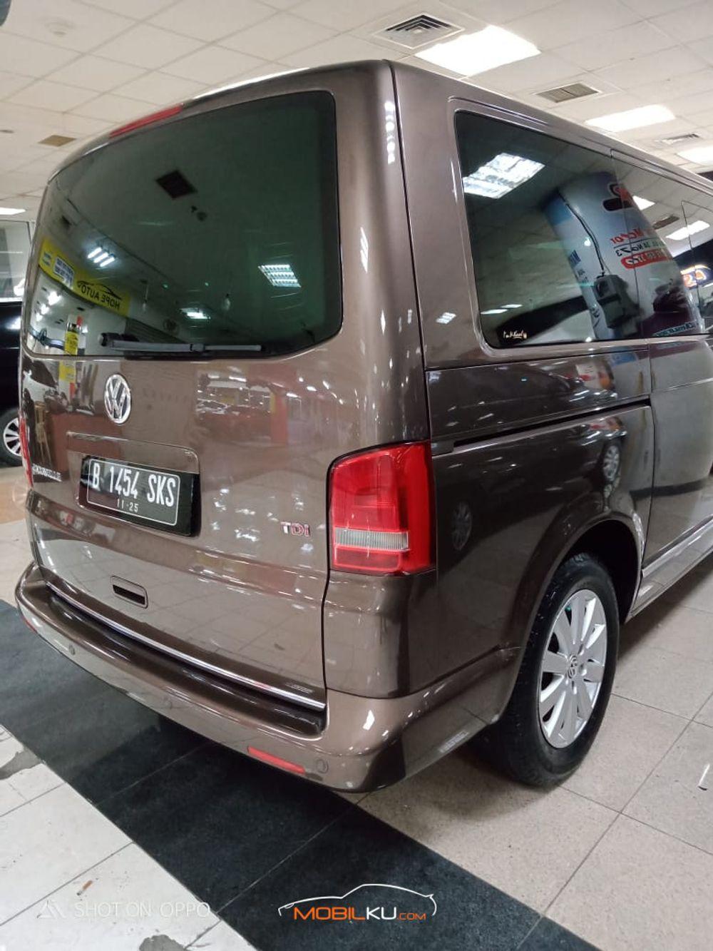 Mobil Volkswagen Caravelle 2010