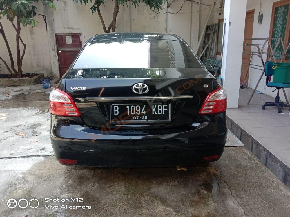 Mobil Toyota Vios 2012