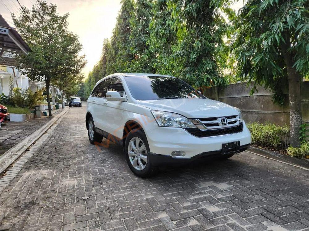Mobil Honda CR-V 2011